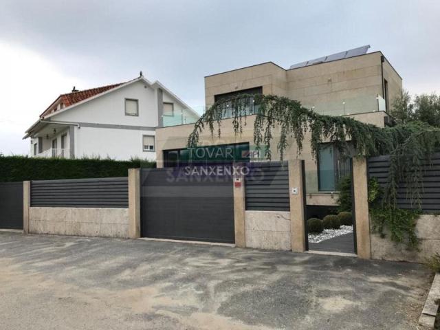 Casa en venta en Mourelos, O Salnés