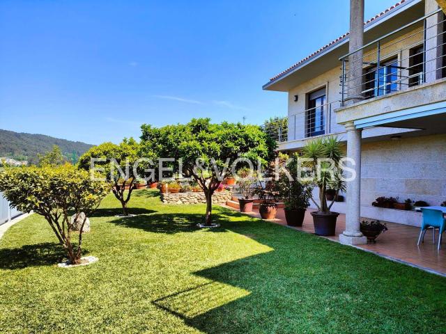 Casa en venta en Dorrón, O Salnés