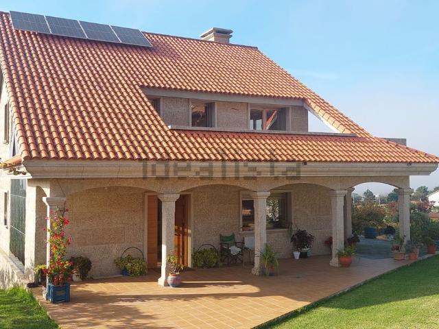 Casa en venta en Sanxenxo, Pontevedra