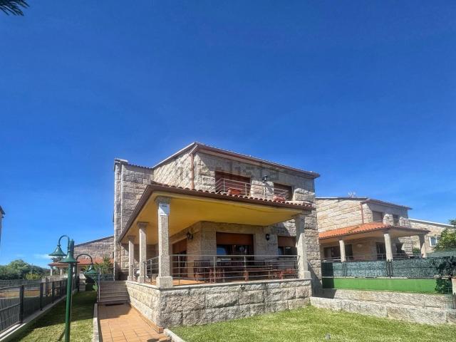 Casa en venta en Quintáns, O Salnés