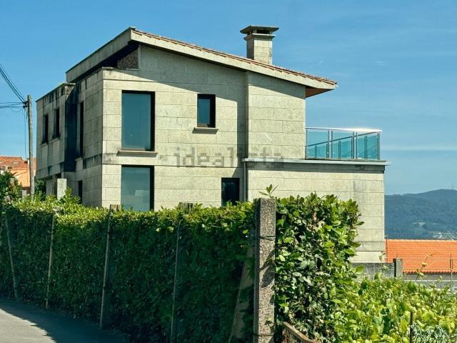 Casa en venta en Padriñán, O Salnés