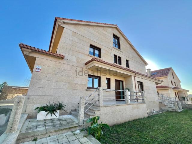 Casa en venta en Padriñán, O Salnés