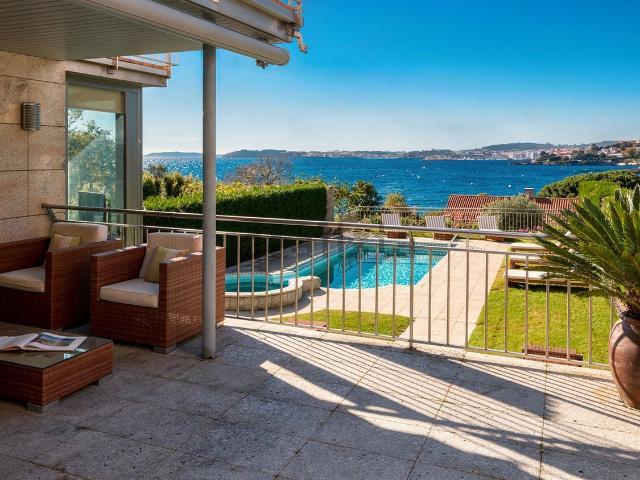 Casa en venta en Dorrón, O Salnés