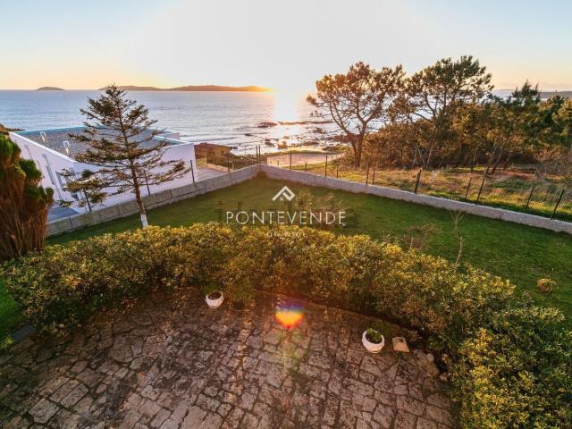 Casa en venta en Sanxenxo, Montalbo