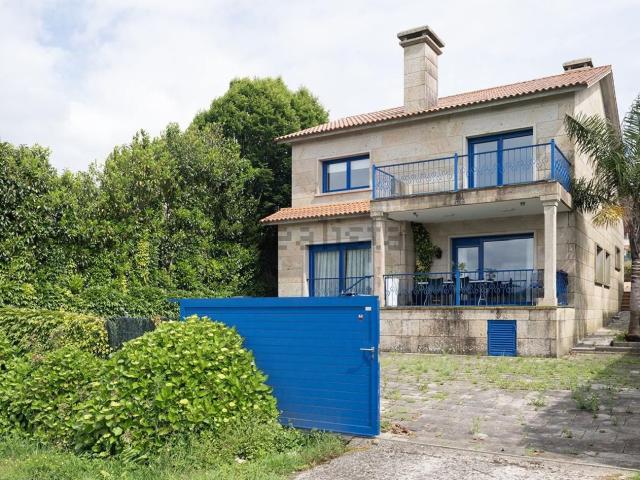 Casa en venta en A Costiña, O Salnés