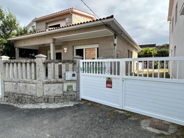 Casa en venta en Padriñán, O Salnés