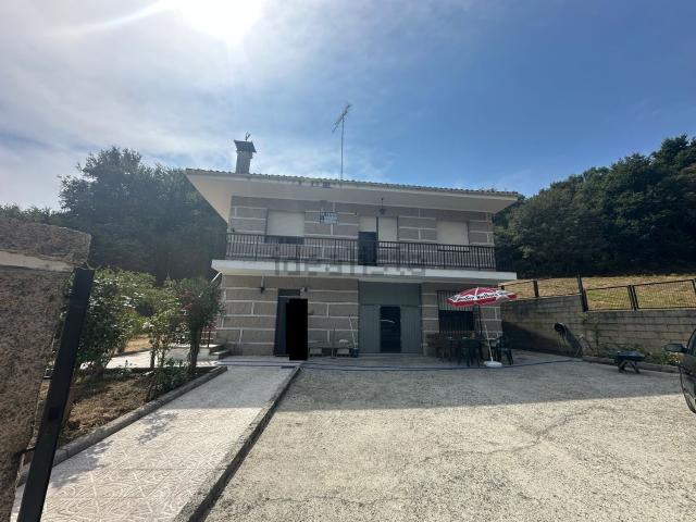 Casa en venta en Sarreaus, Ourense