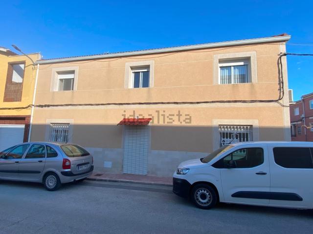 Casa en venta en María Moliner, l'Alt Vinalopó / El Alto Vinalopó