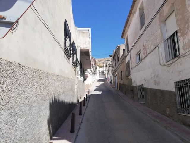 Casa en venta en María Moliner, l'Alt Vinalopó / El Alto Vinalopó