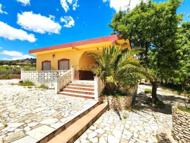 Casa en venta en l'Alt Vinalopó / El Alto Vinalopó, Valencia