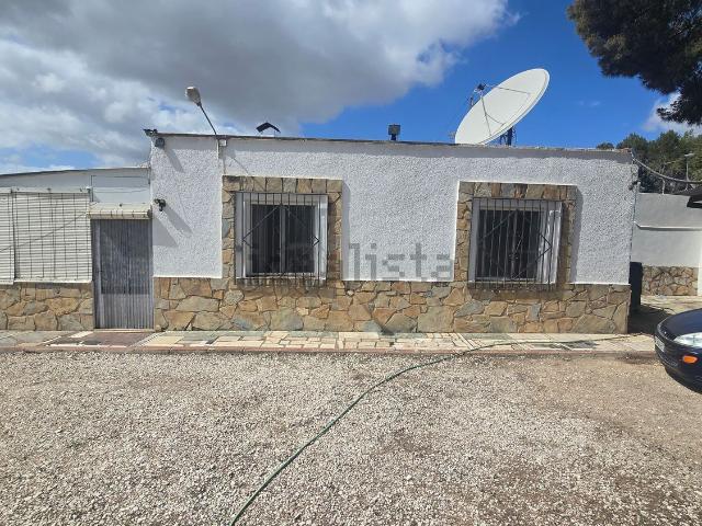 Casa en venta en l'Alt Vinalopó / El Alto Vinalopó, Valencia