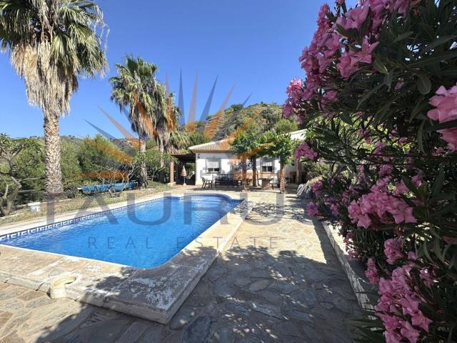 Casa en venta en La Axarquía, Andalucía