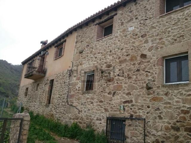 Casa en venta en Segura de Toro, Cáceres
