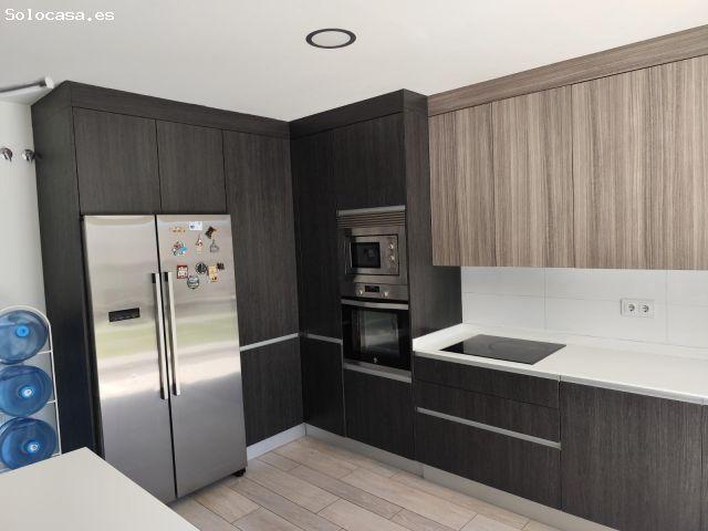 Casa en venta en Arroyomolinos, Madrid
