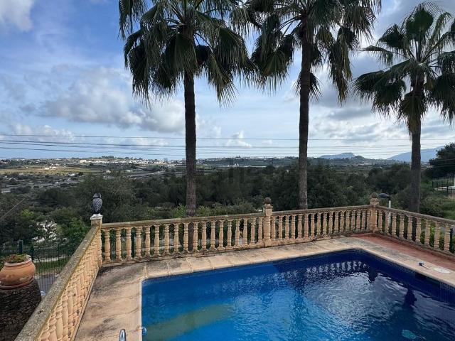 Casa en venta en Senija, Valencia