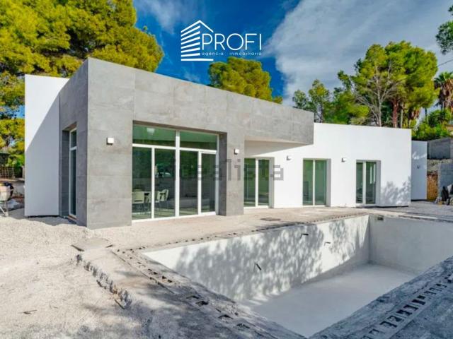 Casa en venta en Senija, Valencia