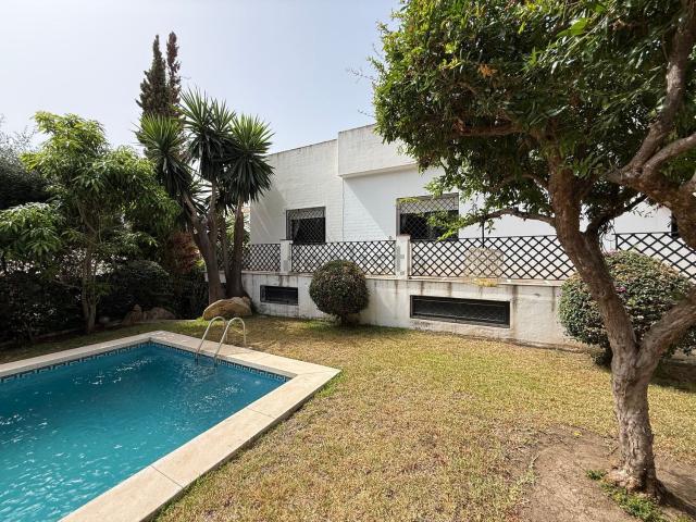 Casa en venta en La Carolina, Costa del Sol Occidental