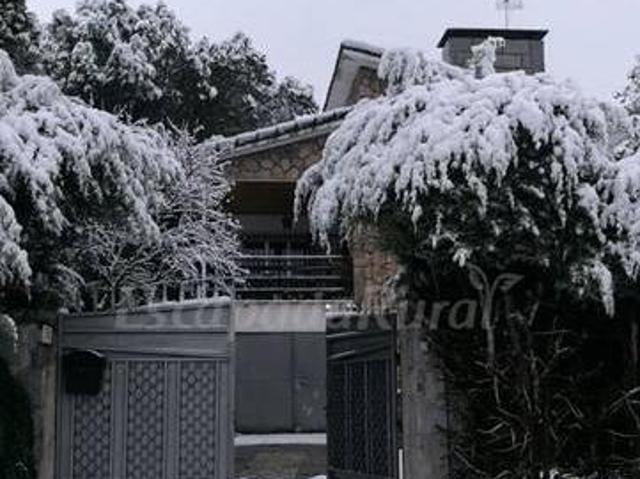 Casa en alquiler en Manzanares El Real, Madrid