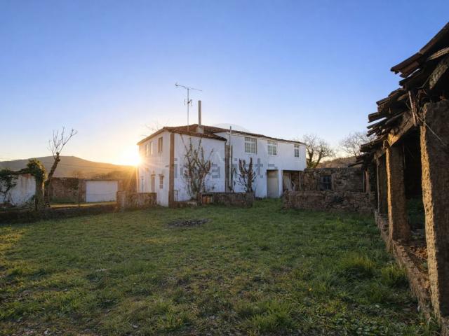 Casa en venta en Cortegada, O Deza