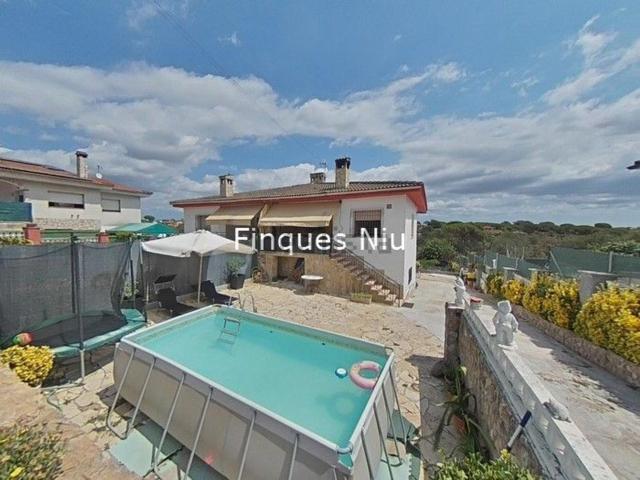 Casa en venta en Vallcanera, la Selva