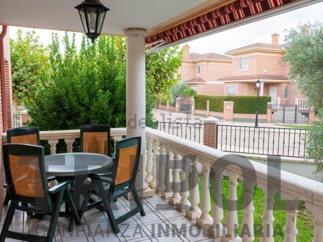 Casa en venta en Simancas, Urbanización Las Aceñas