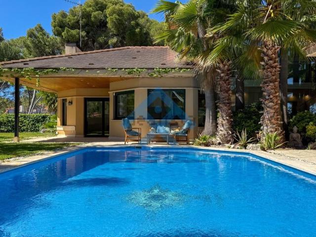 Casa en venta en Alt Vinyet, Garraf