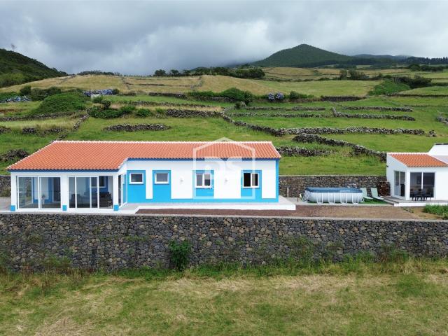 Chalet venda em Terreiro, Angra Do Heroísmo