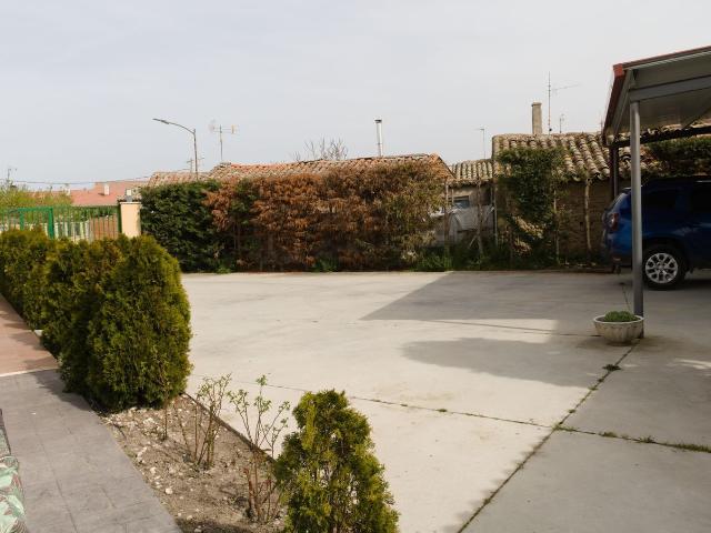 Casa en venta en Tarazona De Guareña