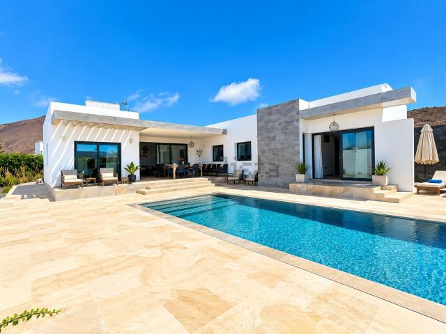 Casa en venta en Costa Teguise, Teguise