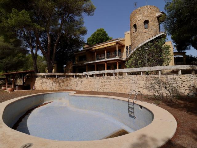 Casa en venta en Pinares de Meclí, l'Alcoià