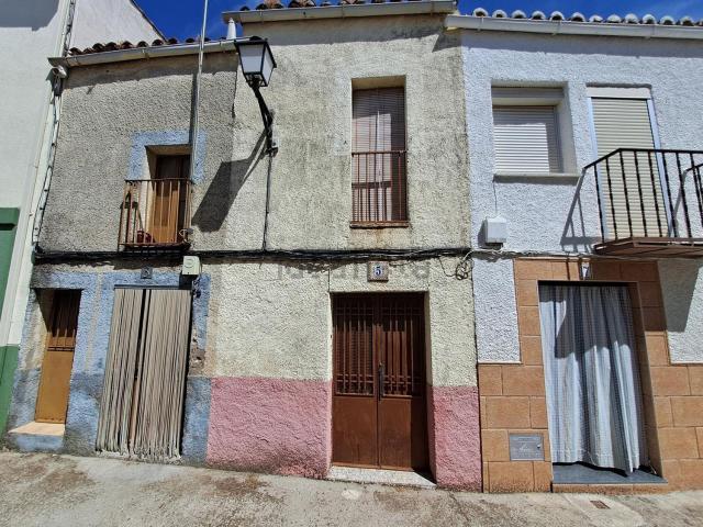 Casa en venta en Torre De Santa María, Extremadura
