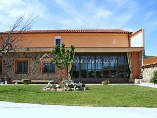 Casa en venta en Torre De Santa María, Extremadura