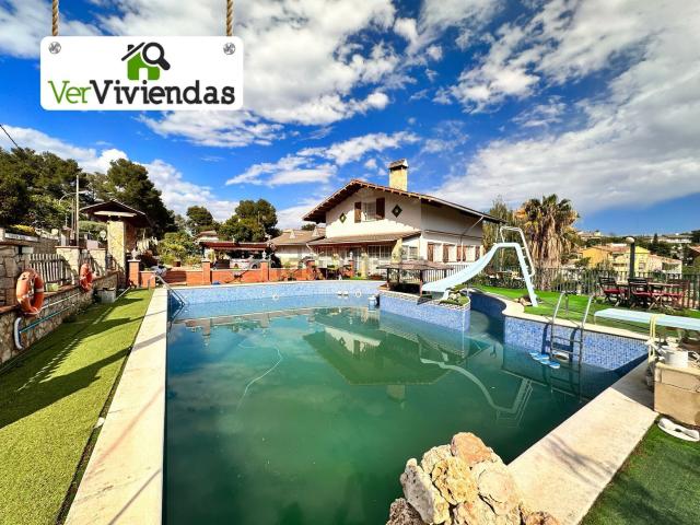 Casa en venta en Torrelles De Llobregat, Can Güell