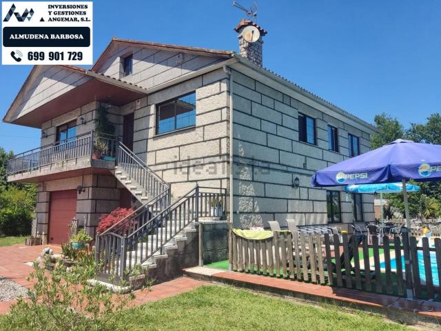 Casa en venta en Tui, A Farrapa