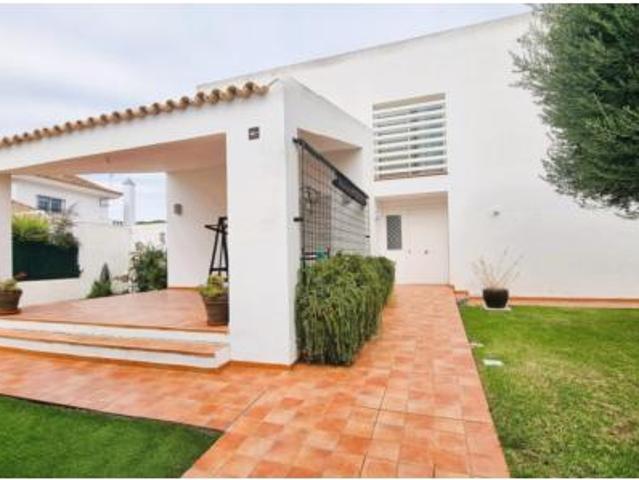 Chalet en alquiler en Nuevo Portil, Costa Occidental