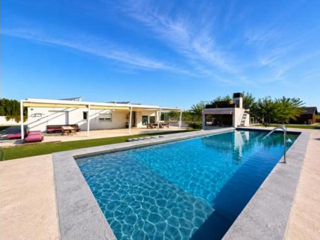 Chalet en alquiler en La Canal de Navarrés, Valencia