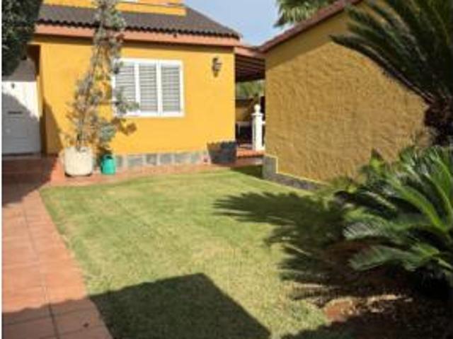 Chalet en alquiler en Urbanització Entretarongers, Riba-roja de Túria