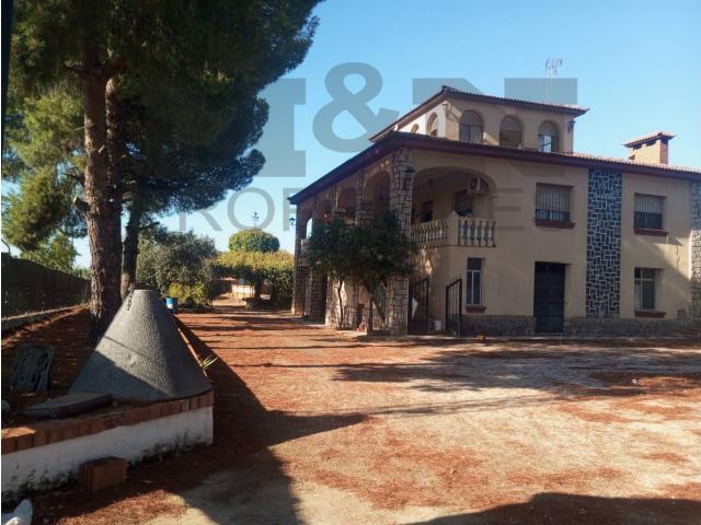 Chalet en venta en Las Rocas, Almendralejo