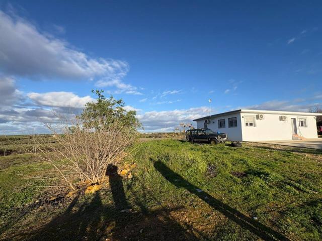 Chalet en venta en Carmona, Andalucía