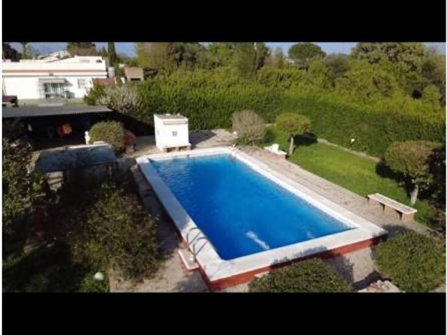 Chalet en venta en Carmona, Andalucía