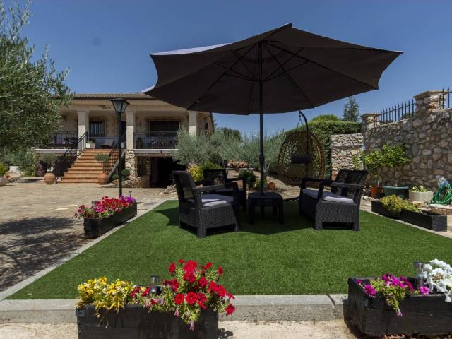 Chalet en venta en Hontoba, Castilla-La Mancha