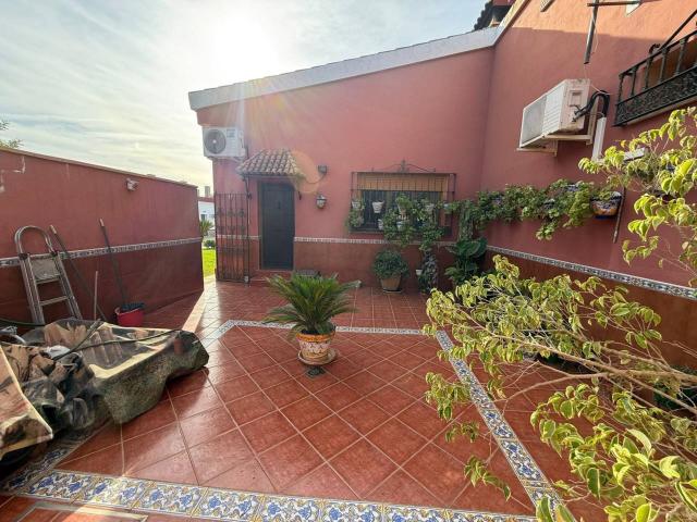 Chalet en venta en La Rinconada, Andalucía