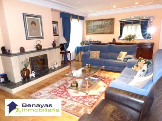 Villa en venta en Villares De La Reina, El Helmántico