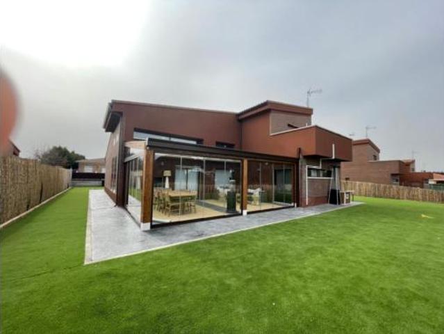 Chalet en venta en Urbanización el Soto, Aldeamayor De San Martín