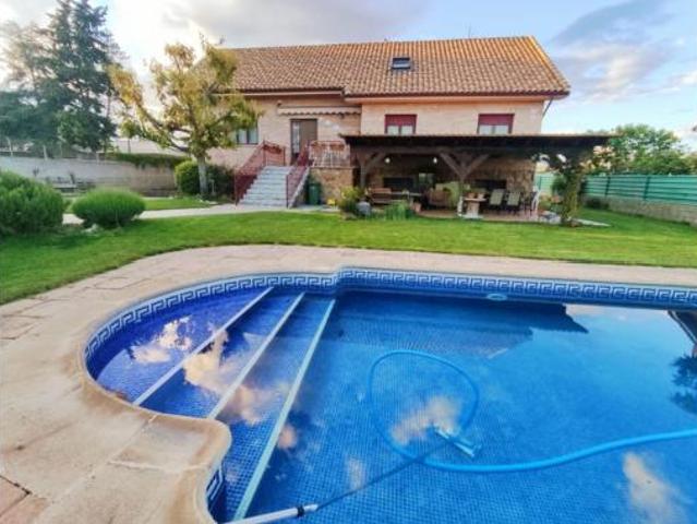 Chalet en venta en Guadarrama, Madrid