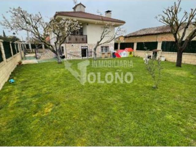 Chalet en venta en Anguciana, La Rioja