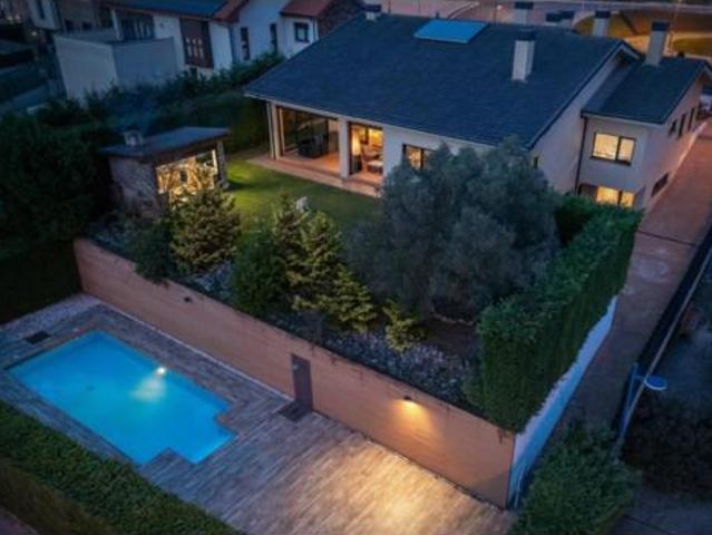Chalet en venta en Valdredo/Valdreo, Avilés
