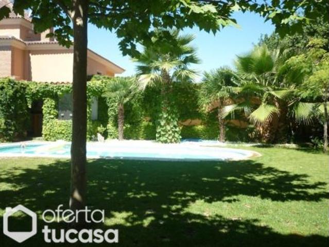 Chalet en venta en Baeza, Andalucía