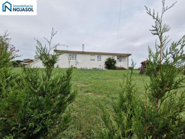 Chalet en venta en Bareyo, Cantabria