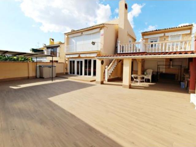 Villa en venta en Batres, Urbanización Los Olivos